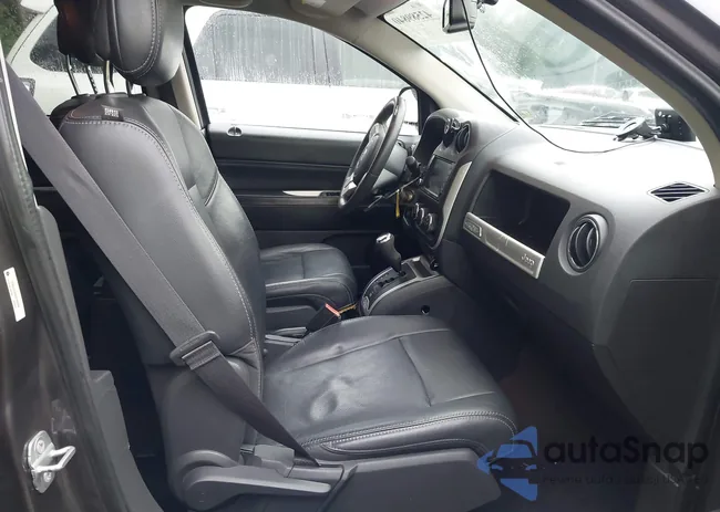 1C4NJCEA9ED780084: 42589840