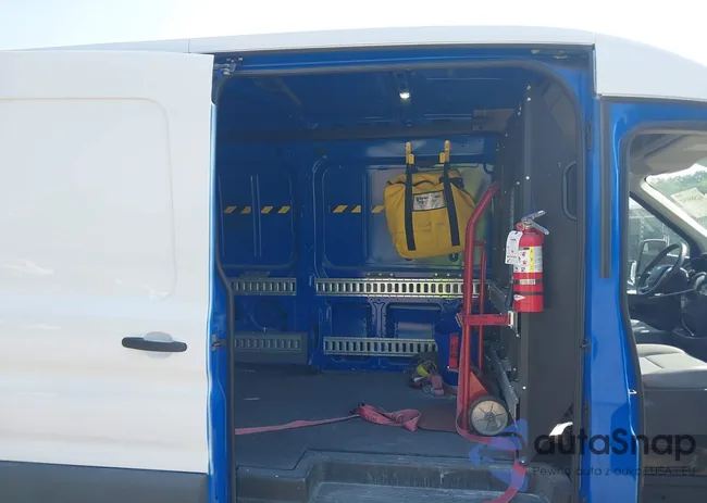 1FTYR2CM2HKB28727: 42589950