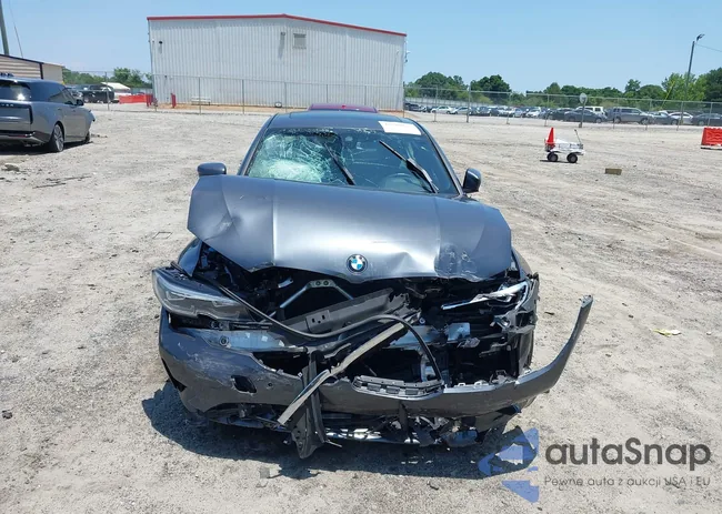 3MW5R1J03M8B92412: 42590035