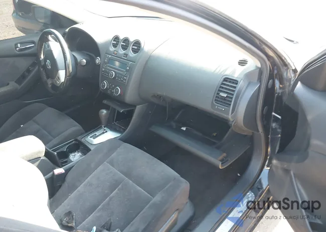 1N4AL21E58N466318: 42589144