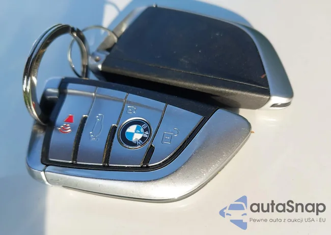 WBAJV6C59KBK08978: 42589321