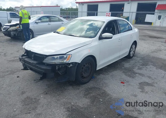 3VWDP7AJ2DM407640: 42589327