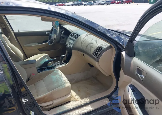 1HGCM56477A149830: 42589341