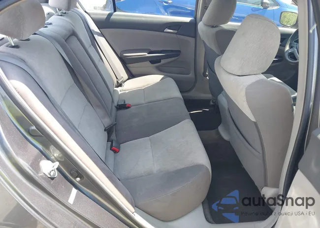 1HGCP26448A132037: 42590569