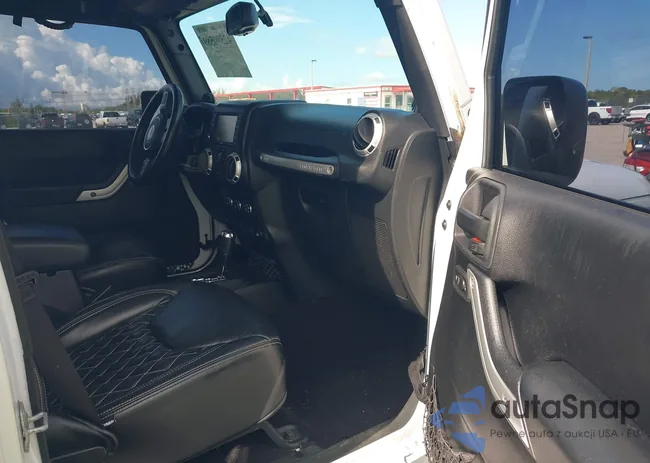 1C4HJWEG7EL272964: 42590589