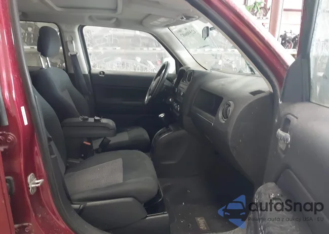 1C4NJPFB0CD673775: 42590607