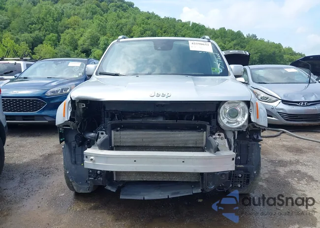 ZACCJBDB8JPG91677: 42590633