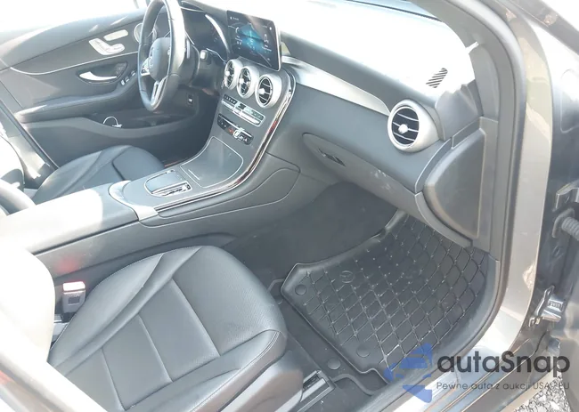 W1N0G8EBXMV323977: 42590782