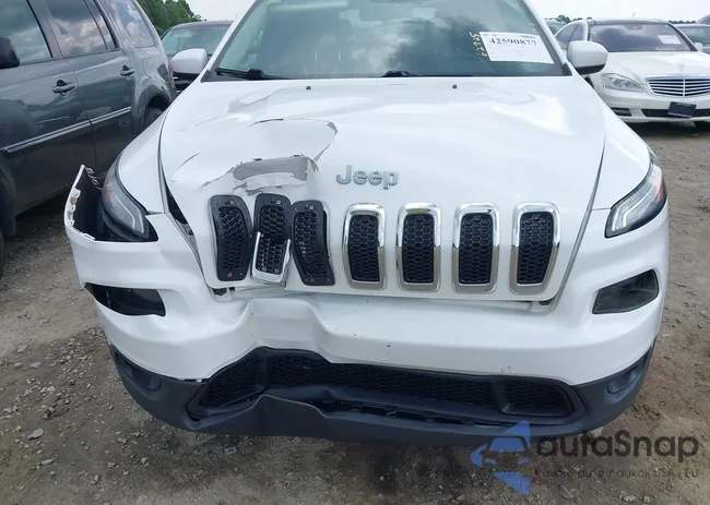 1C4PJMCB1HD215858: 42590877