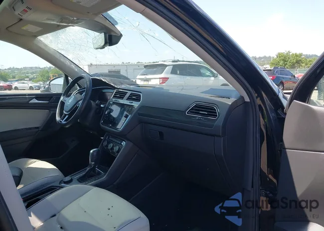 3VV4B7AX6KM059541: 42590976