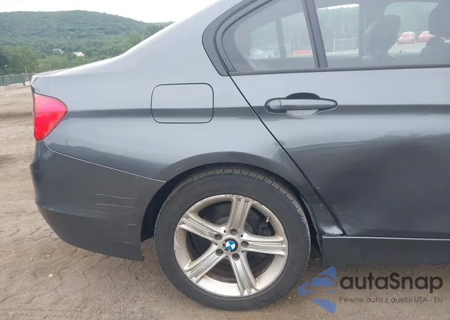 WBA3C3G59FNS74054: 42590270