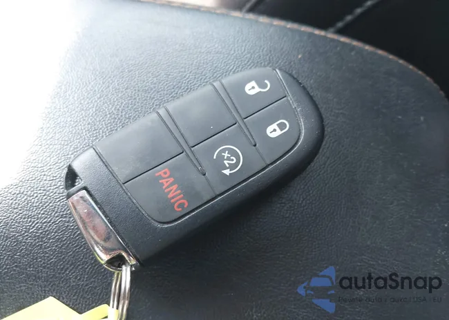 3C4NJDCB6MT570469: 42590309