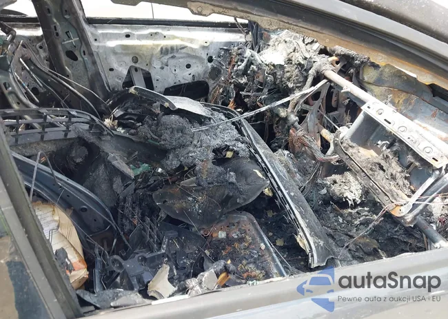 1FADP3F27HL291944: 42591530