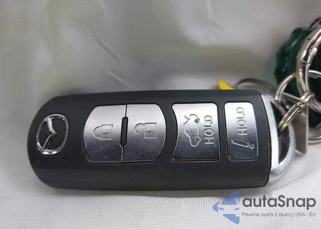 3MZBM1V76FM236681: 42591700