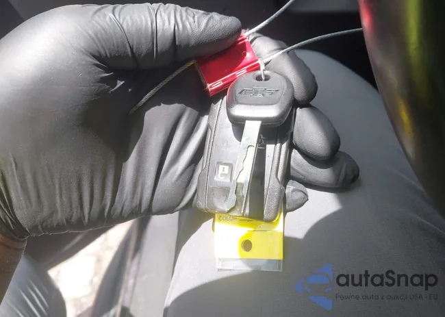 1GNSKBKC7HR283095: 42591715