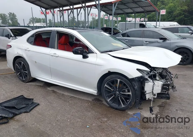 4T1B61HK9KU819857: 42591742