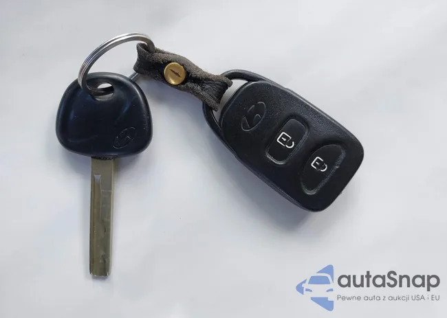 KMHCT5AE3CU058673: 42591240