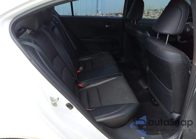 1HGCR2F52GA024114: 42592576