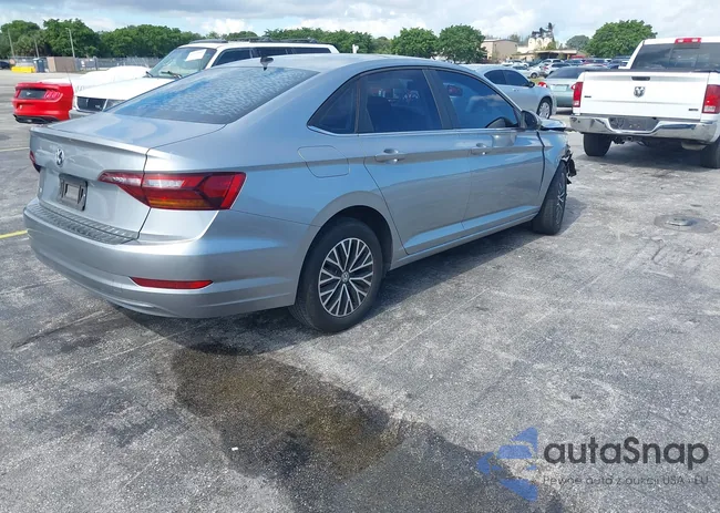 3VWC57BU7KM215587: 42592746