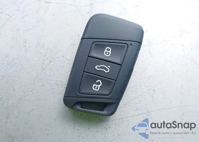 3VWC57BU7KM215587: 42592746