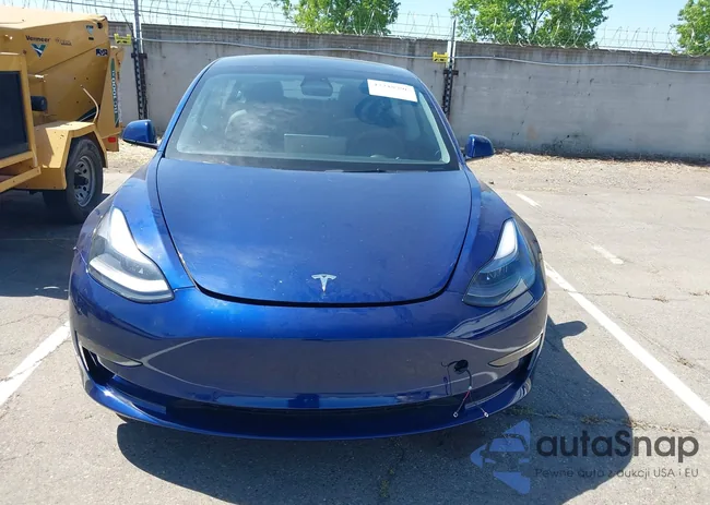 5YJ3E1EAXNF370127: 42592760