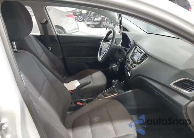 3KPC24A39KE077354: 42592785