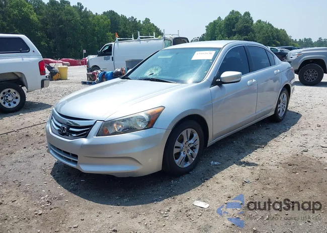 1HGCP2F49CA048465: 42592836