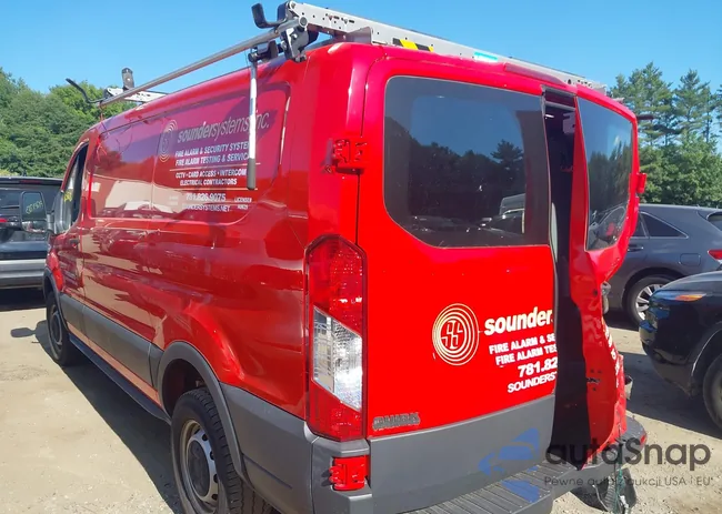 1FTYR1ZM9JKA76827: 42592923