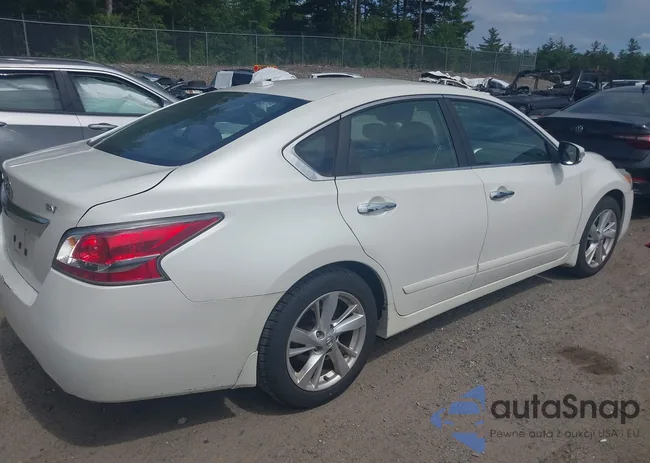 1N4AL3AP2FC186243: 42592944