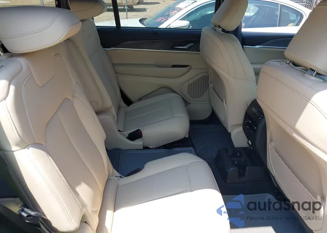 1C4RJKBG7S8686200: 42592289