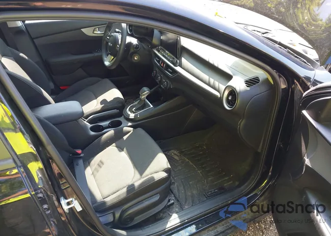 3KPF24AD7RE806029: 42592393