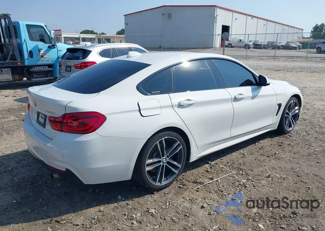 WBA4J5C53KBM66741: 42592406