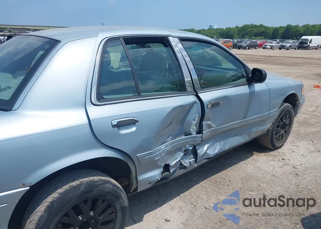 2FAFP74W24X153702: 42593520