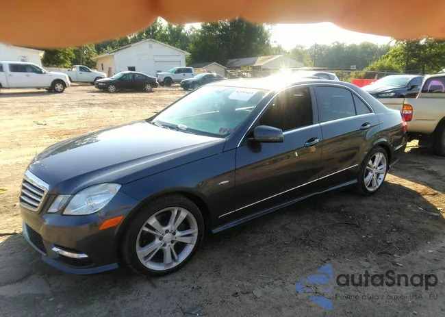 WDDHF8JB5CA572833: 42593813