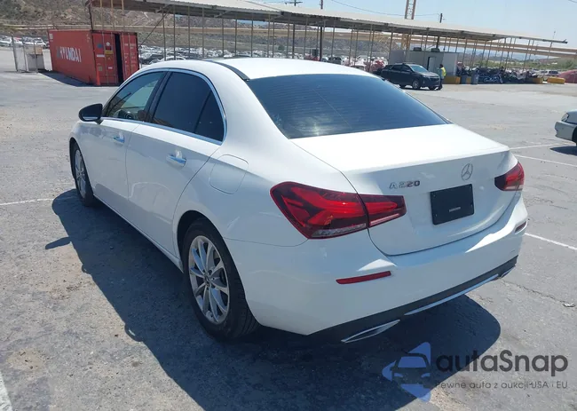 W1K3G4EBXMJ290053: 42593822