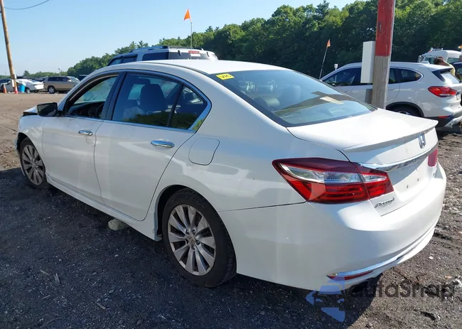 1HGCR2F5XHA286433: 42593097