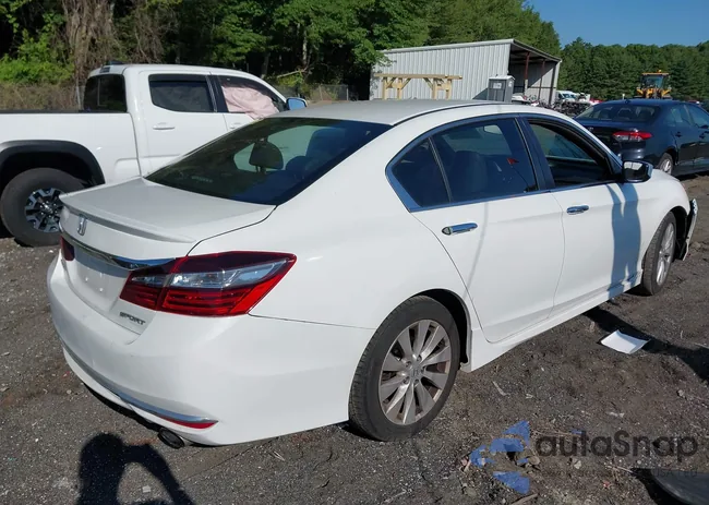 1HGCR2F5XHA286433: 42593097