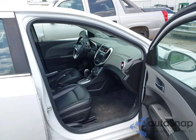 1G1JF5SB7K4121062: 42594652