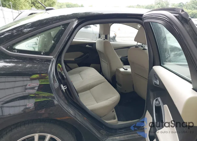 1FADP3F24GL262223: 42594975