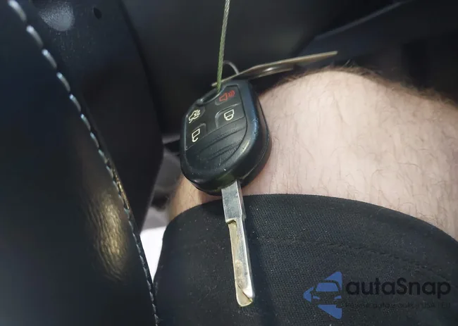 3FADP4EJ6HM121605: 42595702