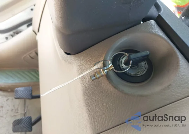 KNDJD733345200810: 42595768