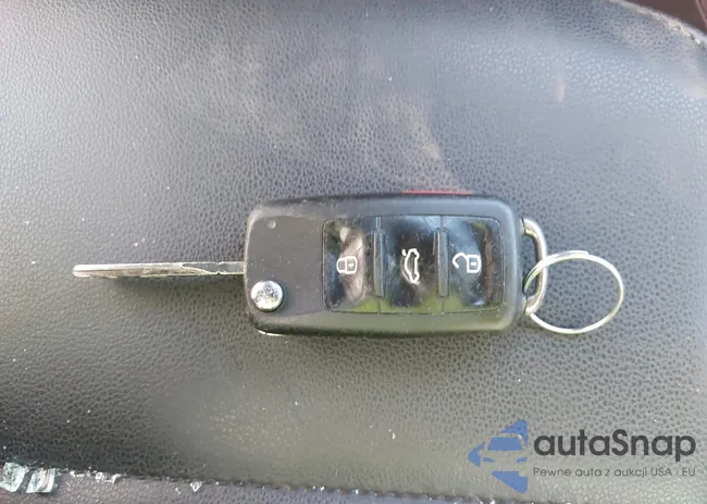 3VWF17AT7HM624005: 42595911