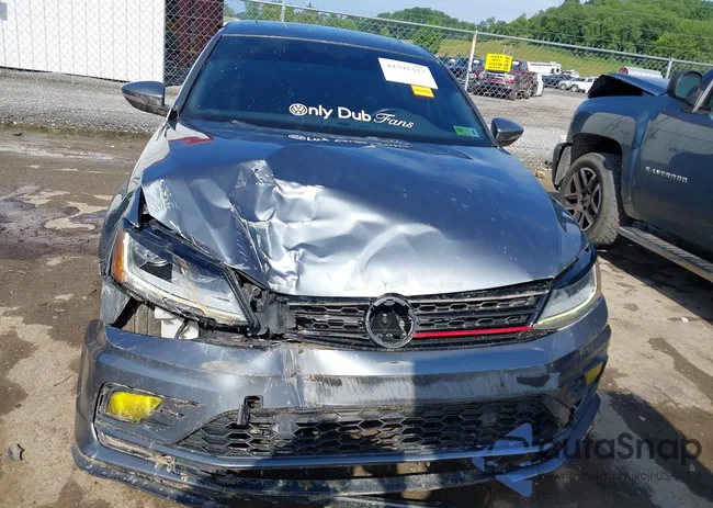 3VW5T7AJ8HM341701: 42595327