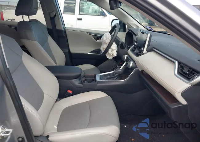 2T3Y1RFV5KC011082: 42595401