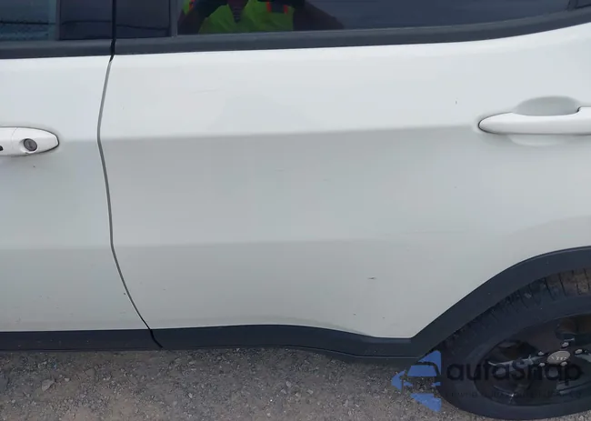 3C4NJDBB8KT684116: 42596469