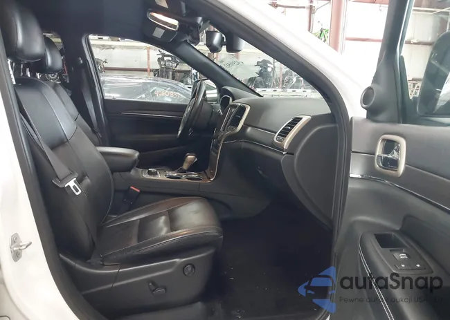 1C4RJFBG2GC490483: 42596513