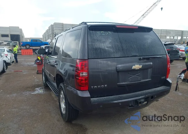 1GNUKBE08AR275555: 42596532