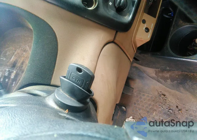 1FTYR10U21PB61640: 42596112