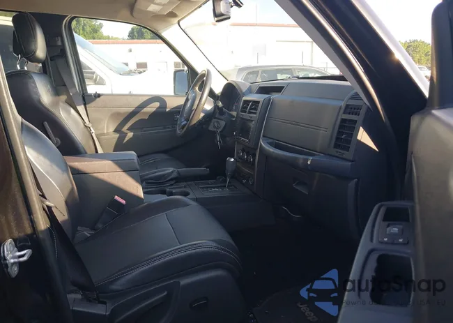 1C4PJMAKXCW181385: 42596192