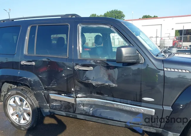 1C4PJMAKXCW181385: 42596192